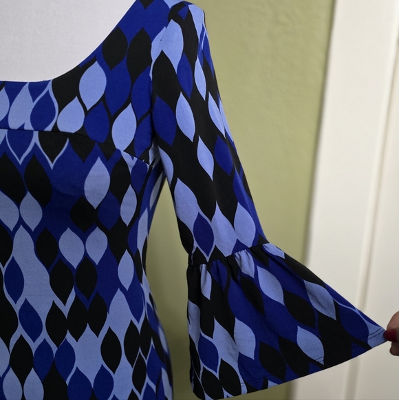 💕Cute Dress 💕 - Picture 5 of 8